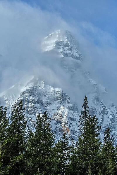 Canada, Alberta, Rocky Mountains, Banff National Park, Lake, White Pyramid peak along Icefield Parkway