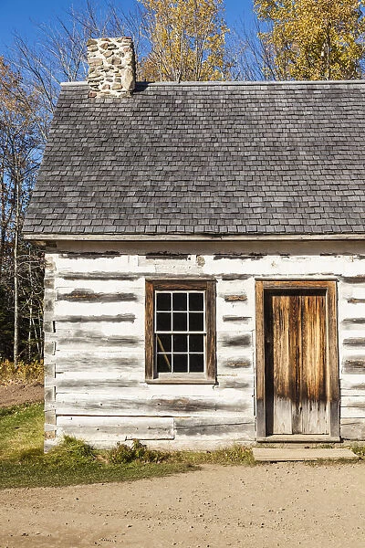 Canada, New Brunswick, Northeastern New Bruswick, Caraquet, old farmhouse