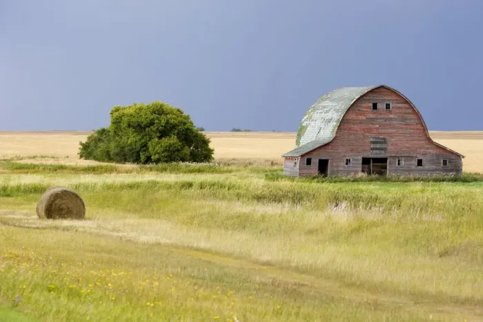 Framed Print : Canada. An old barn on the Canadian Prairie
