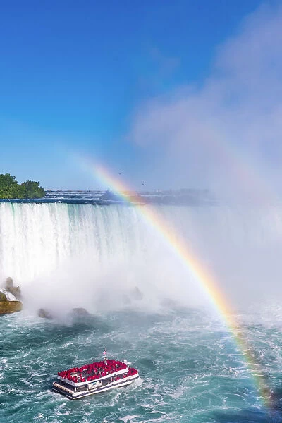 Canada, Ontario, Niagara Falls, Horseshoe Falls, Hornblower boat tour