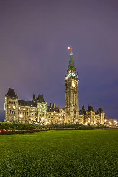 Canada, Ontario, Ottowa, capital of Canada, Canadian Parliament Building, dusk
