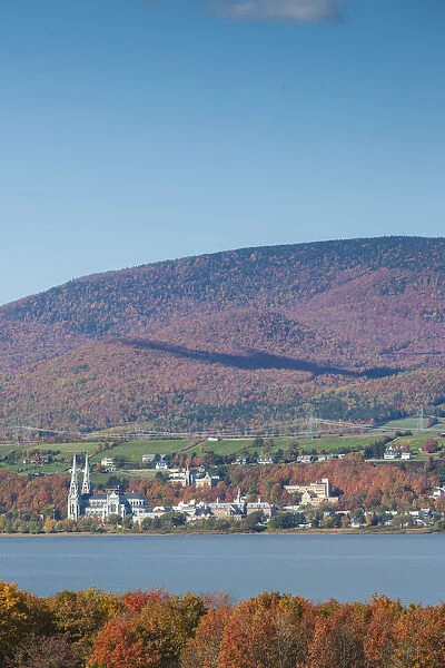 Canada, Quebec, Capitale-Nationale Region, Beaupre Coast, Ste-Anne de Beaupre, Basilica