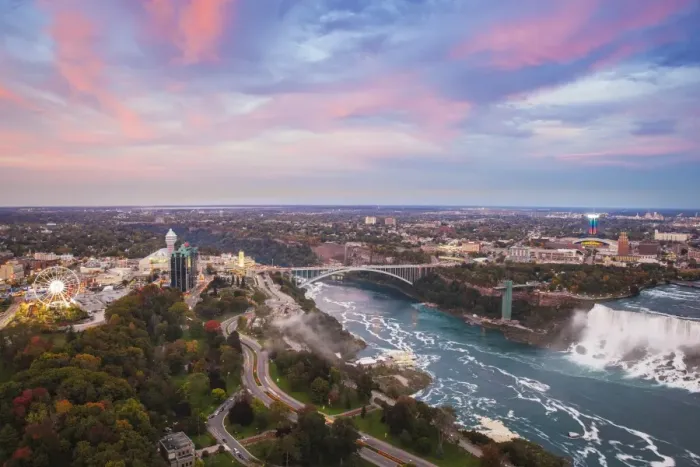 Framed Print : Canada and USA, Ontario and New York State, Niagara, Niagara Falls, View over Victoria Framed Print : Canada and USA, Ontario and New York State, Niagara, Niagara Falls, View over Victoria
