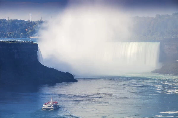 Canada and USA, Ontario and New York State, Niagara, Niagara Falls, Horseshoe Falls