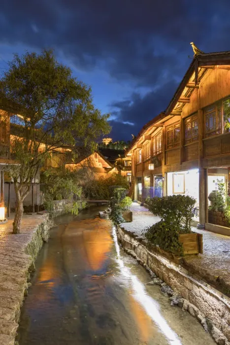 Framed Print : Canalside buildings at dusk, Lijiang (UNESCO World Heritage Site), Yunnan, China Framed Print : Canalside buildings at dusk, Lijiang (UNESCO World Heritage Site), Yunnan, China