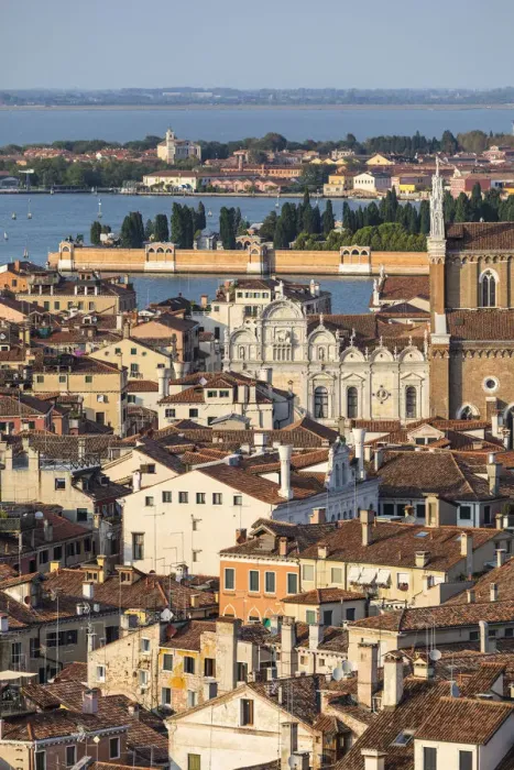 Framed Print : Cannaregio area of Venice, Veneto, Italy Framed Print : Cannaregio area of Venice, Veneto, Italy