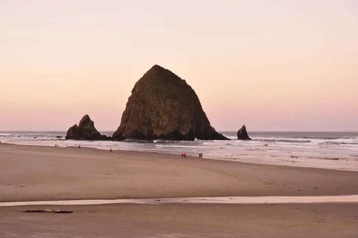 Framed Print : Cannon Beach, Oregon Coast, USA Framed Print : Cannon Beach, Oregon Coast, USA