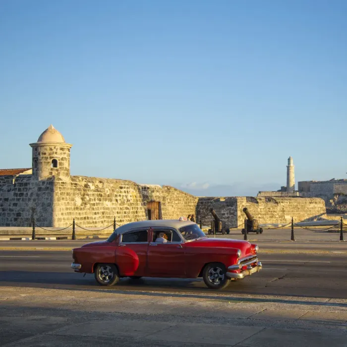 Framed Print : Car driving past the Castillo de San Salvador de la Punta, Havana, Cuba Framed Print : Car driving past the Castillo de San Salvador de la Punta, Havana, Cuba