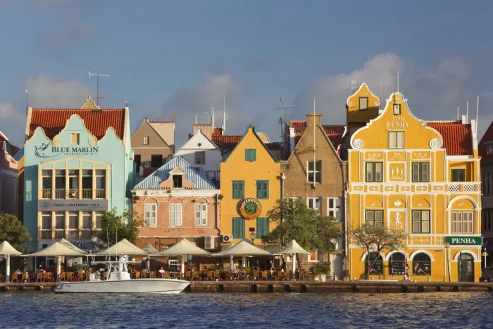 Framed Print : Caribbean, Netherland Antilles, Curacao, Willemstad (UNESCO World Heritage site), Punda Framed Print : Caribbean, Netherland Antilles, Curacao, Willemstad (UNESCO World Heritage site), Punda