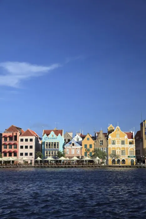 Framed Print : Caribbean, Netherland Antilles, Curacao, Willemstad (UNESCO World Heritage site), Punda Framed Print : Caribbean, Netherland Antilles, Curacao, Willemstad (UNESCO World Heritage site), Punda