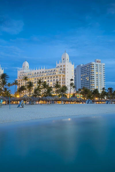 Caribbean, Netherland Antilles, Aruba, Palm beach, View towards Hotel Riu Palace