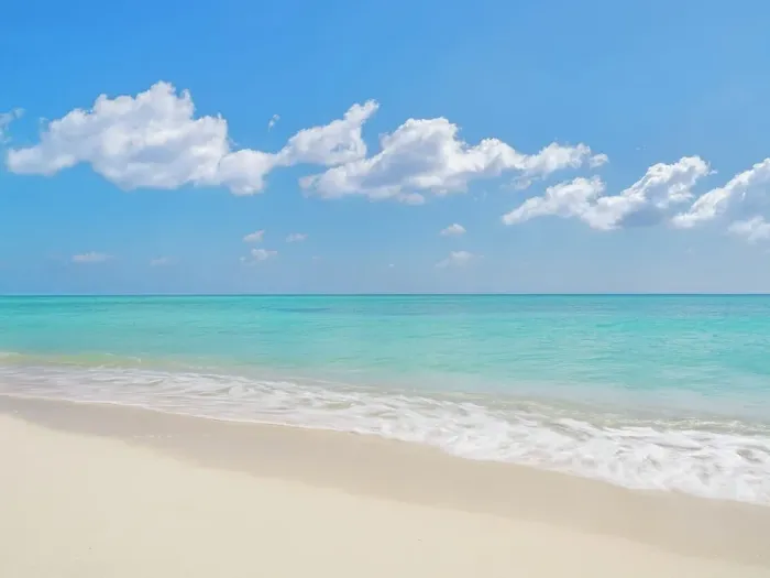 Framed Print : The Caribbean Sea at Seven Mile Beach on Grand Cayman, Cayman Islands, British West Indies Framed Print : The Caribbean Sea at Seven Mile Beach on Grand Cayman, Cayman Islands, British West Indies