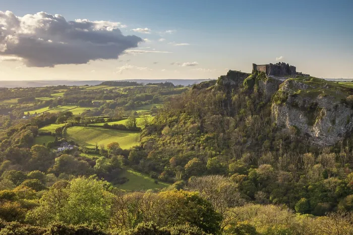 Framed Print : Carreg Cennen Castle in Bannau Brycheiniog (Brecon Beacons) National Park, Camarthenshire, Wales. Autumn (September) 2025