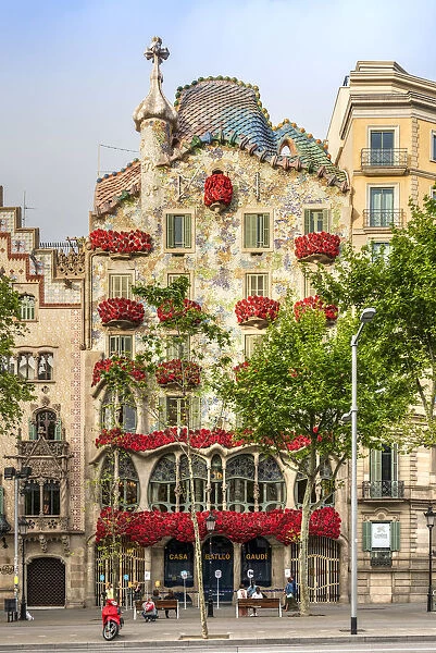 Casa Batllo adorned with roses to celebrate La Diada de Sant Jordi or Saint George s