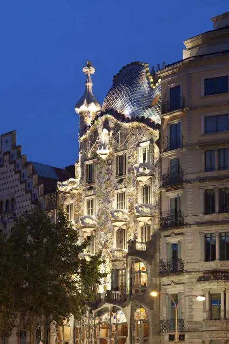 Framed Print : Casa Batllo (by Gaudi), Passeig de Gracia, Barcelona, Spain Framed Print : Casa Batllo (by Gaudi), Passeig de Gracia, Barcelona, Spain