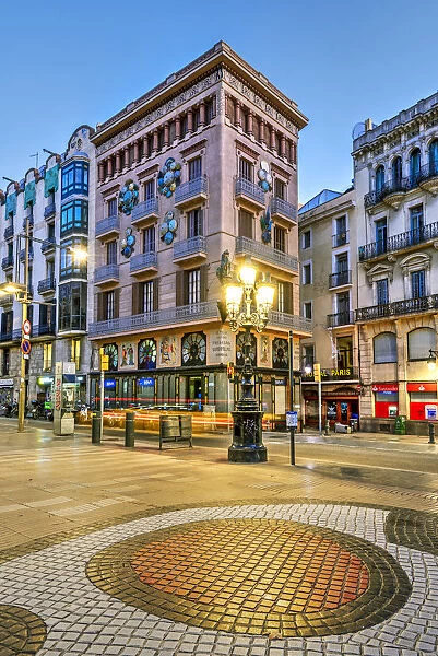 Casa Bruno Cuadros building, Rambla pedestrian street, Barcelona, Catalonia, Spain