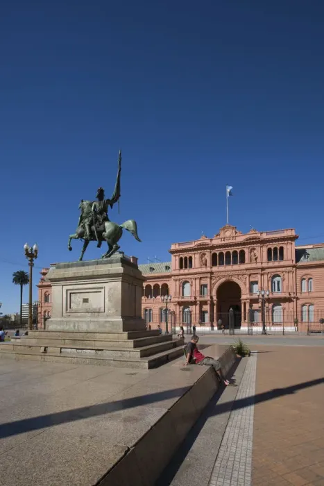 Framed Print : Casa Rosada and Monument to General Belgrano, Plaza de Mayo, Buenos Aires, Argentina Framed Print : Casa Rosada and Monument to General Belgrano, Plaza de Mayo, Buenos Aires, Argentina