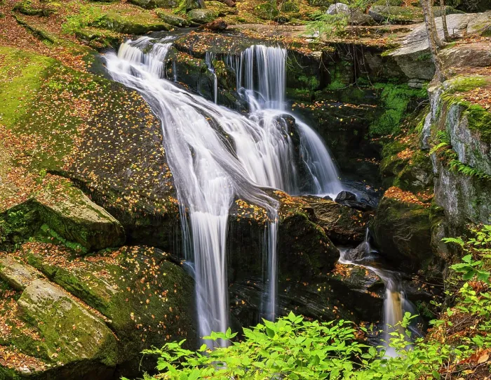 Framed Print : Cascasde at Enders Falls State Forest in autumn, Granby, Connecticut, USA Framed Print : Cascasde at Enders Falls State Forest in autumn, Granby, Connecticut, USA
