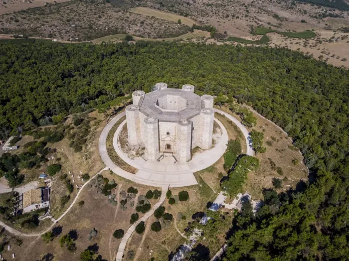 Framed Print : Castel del Monte, Andria, Apulia region, Bari province, Puglia, Italy, Europe Framed Print : Castel del Monte, Andria, Apulia region, Bari province, Puglia, Italy, Europe