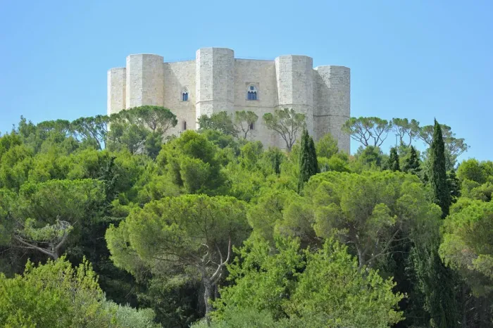 Framed Print : Castel del Monte castle, Andria province, Apulia region, Italy, Europe Framed Print : Castel del Monte castle, Andria province, Apulia region, Italy, Europe