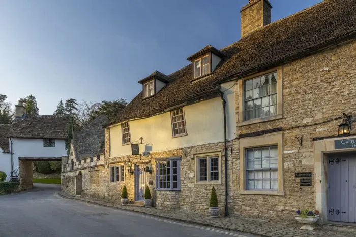 Framed Print : The Castle Inn, Castle Combe, Gloucester, England Framed Print : The Castle Inn, Castle Combe, Gloucester, England