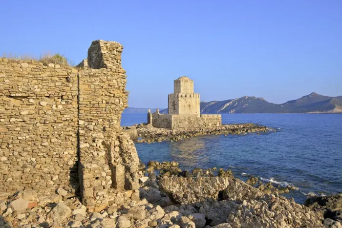 Framed Print : The Castle at Methoni, Messinia, The Peloponnese, Greece, Southern Europe Framed Print : The Castle at Methoni, Messinia, The Peloponnese, Greece, Southern Europe