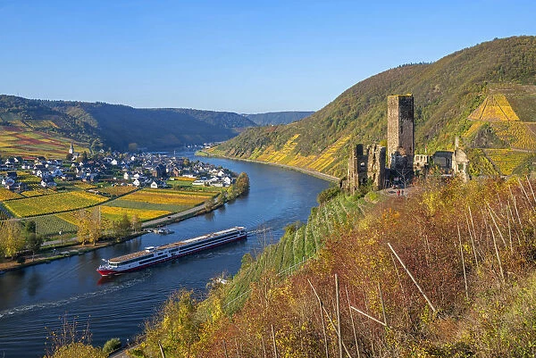 Castle ruin Metternich, Beilstein, Mosel valley, Rhineland-Palatinate, Germany