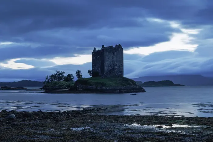 Framed Print : Castle Stalker on Loch Linnhe, Appin, Argyll & Bute, Scotland