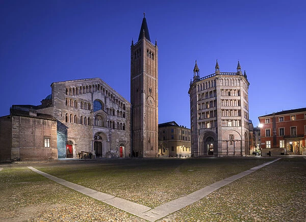 Cathedral and Baptistery in Piazza del Duomo, Parma, Emilia Romagna, Italy