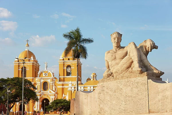 The Cathedral Basilica of St. Mary and the Freedom Monument in the 'Plaza de Armas'of Trujillo, La Libertad, Peru