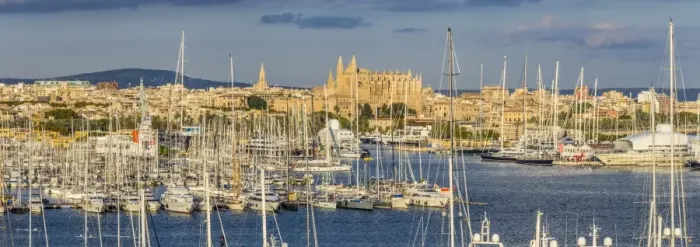 Framed Print : Cathedral La Seu and harbour, Palma, Mallorca (Majorca), Balearic Islands, Spain