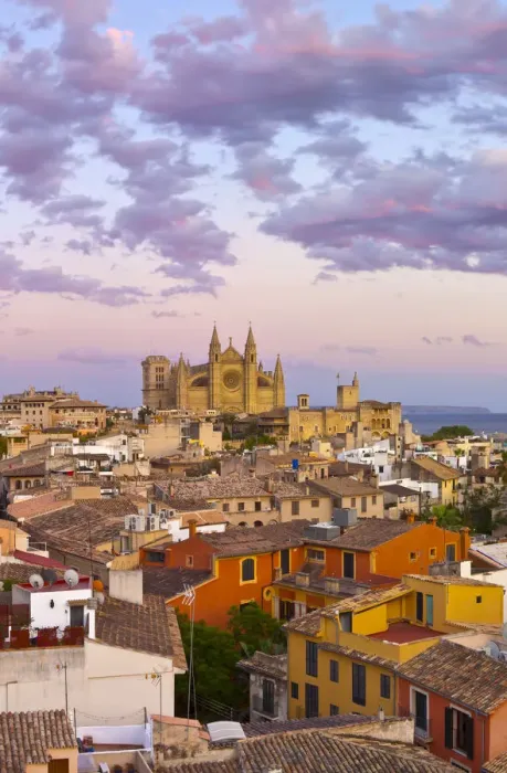 Framed Print : Cathedral La Seu and old town rooftops, Palma de Mallorca, Mallorca, Balearic Islands Framed Print : Cathedral La Seu and old town rooftops, Palma de Mallorca, Mallorca, Balearic Islands