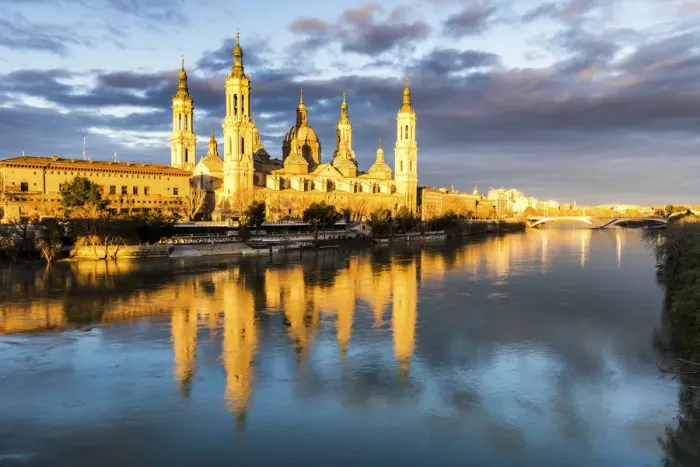 Framed Print : Cathedral of Our Lady of the Pillar reflected in Ebro river at sunrise. Zaragoza, Aragon Framed Print : Cathedral of Our Lady of the Pillar reflected in Ebro river at sunrise. Zaragoza, Aragon