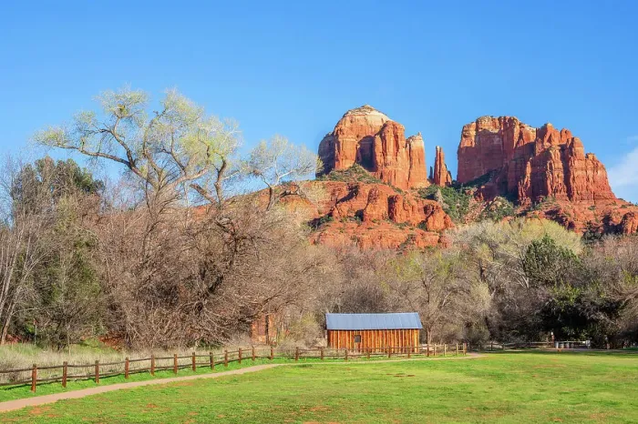 Framed Print : Cathedral Rock seen from Crescent Moon Ranch, Sedona, Arizona, USA Framed Print : Cathedral Rock seen from Crescent Moon Ranch, Sedona, Arizona, USA