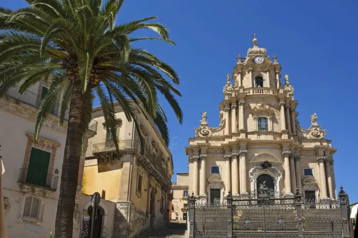 Framed Print : Cathedral San Giorgio, Piazza Duomo, Ragusa Ibla, Sicily, Italy