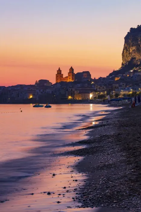 Framed Print : Cefaluaa, Sicily. View of the town with its baroque cathedral reflecting in the sea Framed Print : Cefaluaa, Sicily. View of the town with its baroque cathedral reflecting in the sea