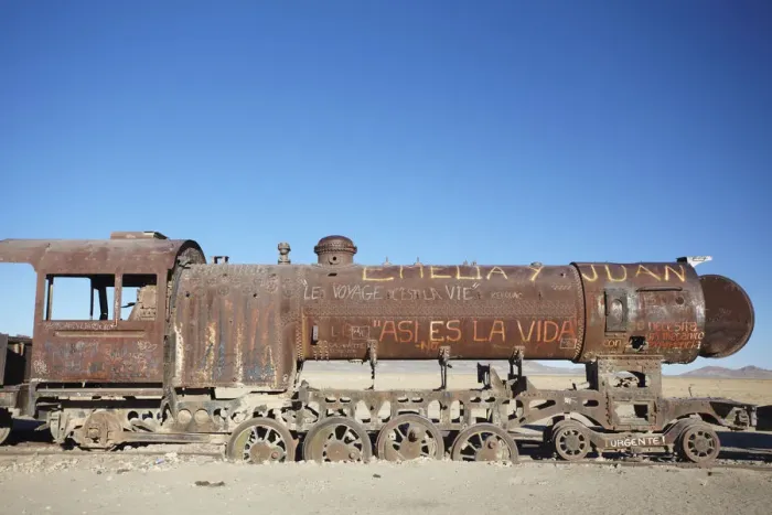 Framed Print : Cemeterio de Trenes (Train Cemetery), Uyuni, Potosi Department, Bolivia Framed Print : Cemeterio de Trenes (Train Cemetery), Uyuni, Potosi Department, Bolivia