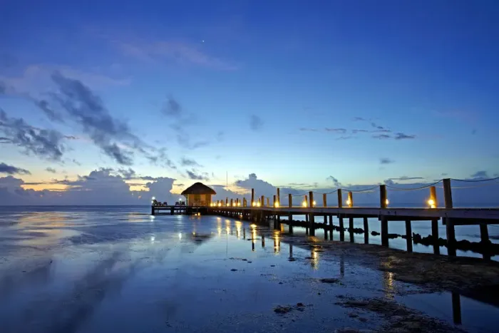 Framed Print : Central America, Belize, Ambergris Caye, San Pedro, dawn over the Caribbean sea Framed Print : Central America, Belize, Ambergris Caye, San Pedro, dawn over the Caribbean sea