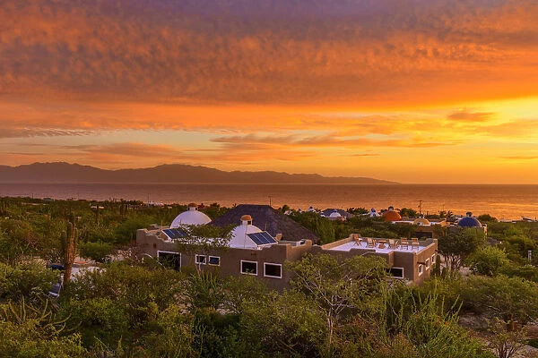 Central America, Mexico, Baja California, Sea of Cortez, El Sargento, sunrise at El