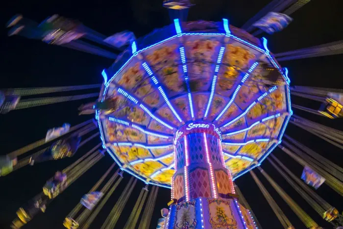 Framed Print : Chair Swing ride at Hamburger DOM funfair at night, St. Pauli, Hamburg, Germany Framed Print : Chair Swing ride at Hamburger DOM funfair at night, St. Pauli, Hamburg, Germany
