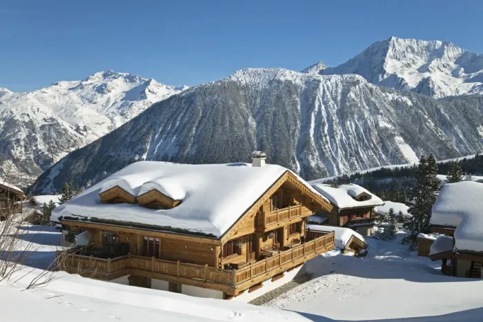 Framed Print : Chalets in Courchevel 1850 ski resort in the Three Valleys, Les Trois Vallees, Savoie Framed Print : Chalets in Courchevel 1850 ski resort in the Three Valleys, Les Trois Vallees, Savoie