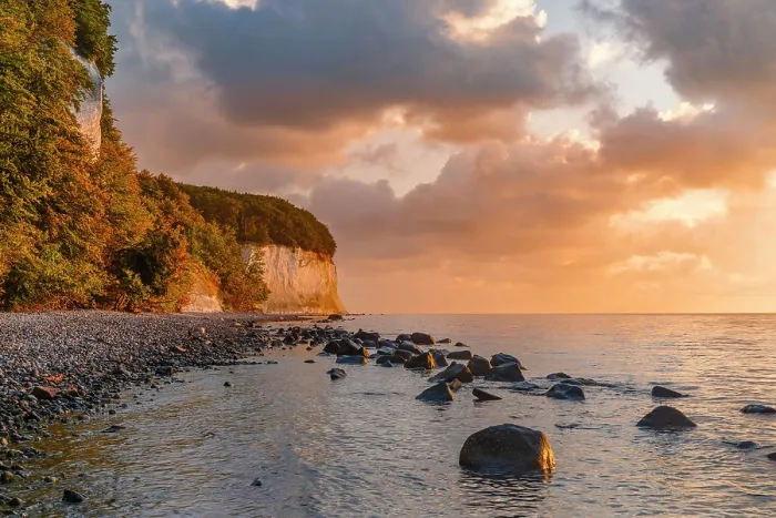 Framed Print : Chalk cliffs, Jasmund National Park, Sassnitz, Rugen Island, Mecklenburg-Western Pomerania, Germany Framed Print : Chalk cliffs, Jasmund National Park, Sassnitz, Rugen Island, Mecklenburg-Western Pomerania, Germany