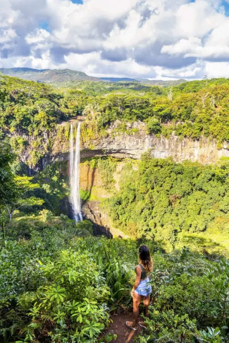 Framed Print : The Chamarel waterfall. Chamarel, Black River (Riviere Noir), Mauritius, Africa (MR) Framed Print : The Chamarel waterfall. Chamarel, Black River (Riviere Noir), Mauritius, Africa (MR)