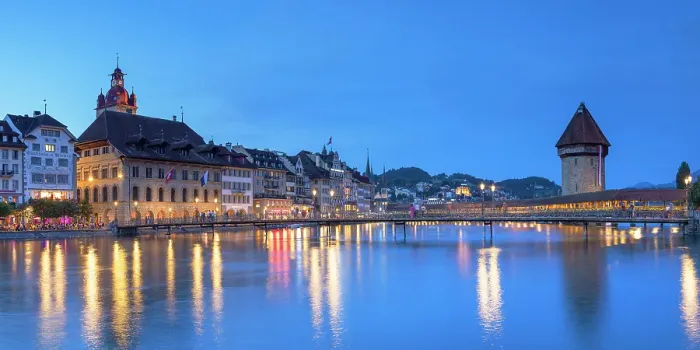 Framed Print : Chapel Bridge and Reuss River at dusk, Lucerne, Switzerland Framed Print : Chapel Bridge and Reuss River at dusk, Lucerne, Switzerland