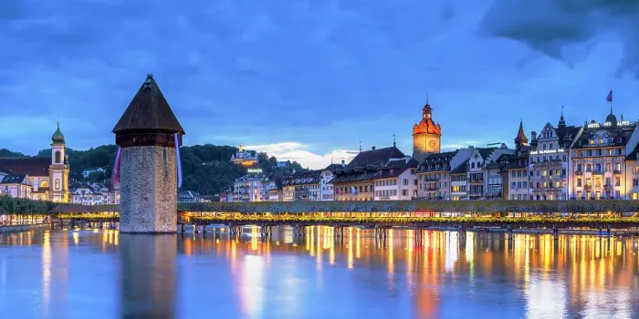 Framed Print : Chapel Bridge and Reuss River at dusk, Lucerne, Switzerland Framed Print : Chapel Bridge and Reuss River at dusk, Lucerne, Switzerland