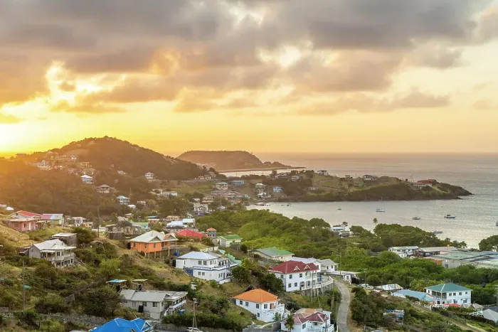 Framed Print : Charlestown Bay, Canouan Island, Grenadine Islands, Saint Vincent and the Grenadines, Caribbean Framed Print : Charlestown Bay, Canouan Island, Grenadine Islands, Saint Vincent and the Grenadines, Caribbean