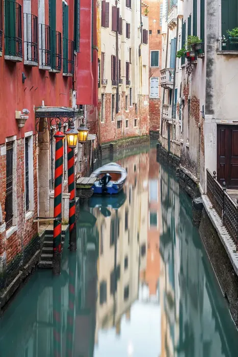 Framed Print : Charming water canal, Venice, Veneto, Italy Framed Print : Charming water canal, Venice, Veneto, Italy