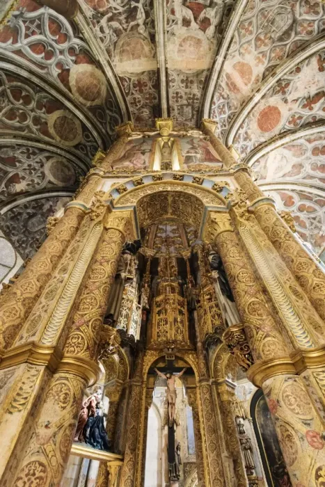 Framed Print : The Charola, with its origin in the 12th century, was the Templar Knights oratorium Framed Print : The Charola, with its origin in the 12th century, was the Templar Knights oratorium