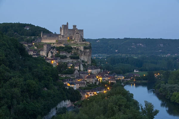 Chateau at Beynac-et-Cazenac & Dordogne River, Beynac, Dordogne, France