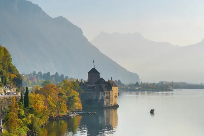 Framed Print : Chateau de Chillon, Dents du Midi & Lake Geneva (Lac Leman), Vaud, Switzerland Framed Print : Chateau de Chillon, Dents du Midi & Lake Geneva (Lac Leman), Vaud, Switzerland